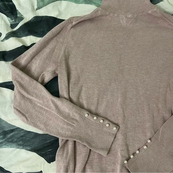 ZARA Pastel Pink Long-Sleeve Turtleneck Top Slim Fit Comfy White Pearl Buttons L - Picture 14 of 16
